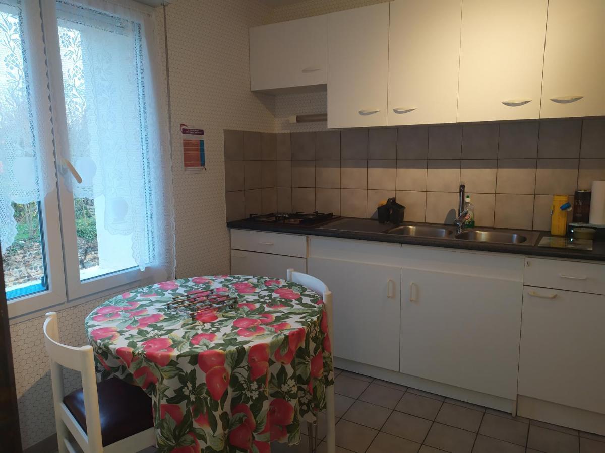 Appartement Chez Fabienne T1 à Le Breuil-sur-Couze Extérieur photo