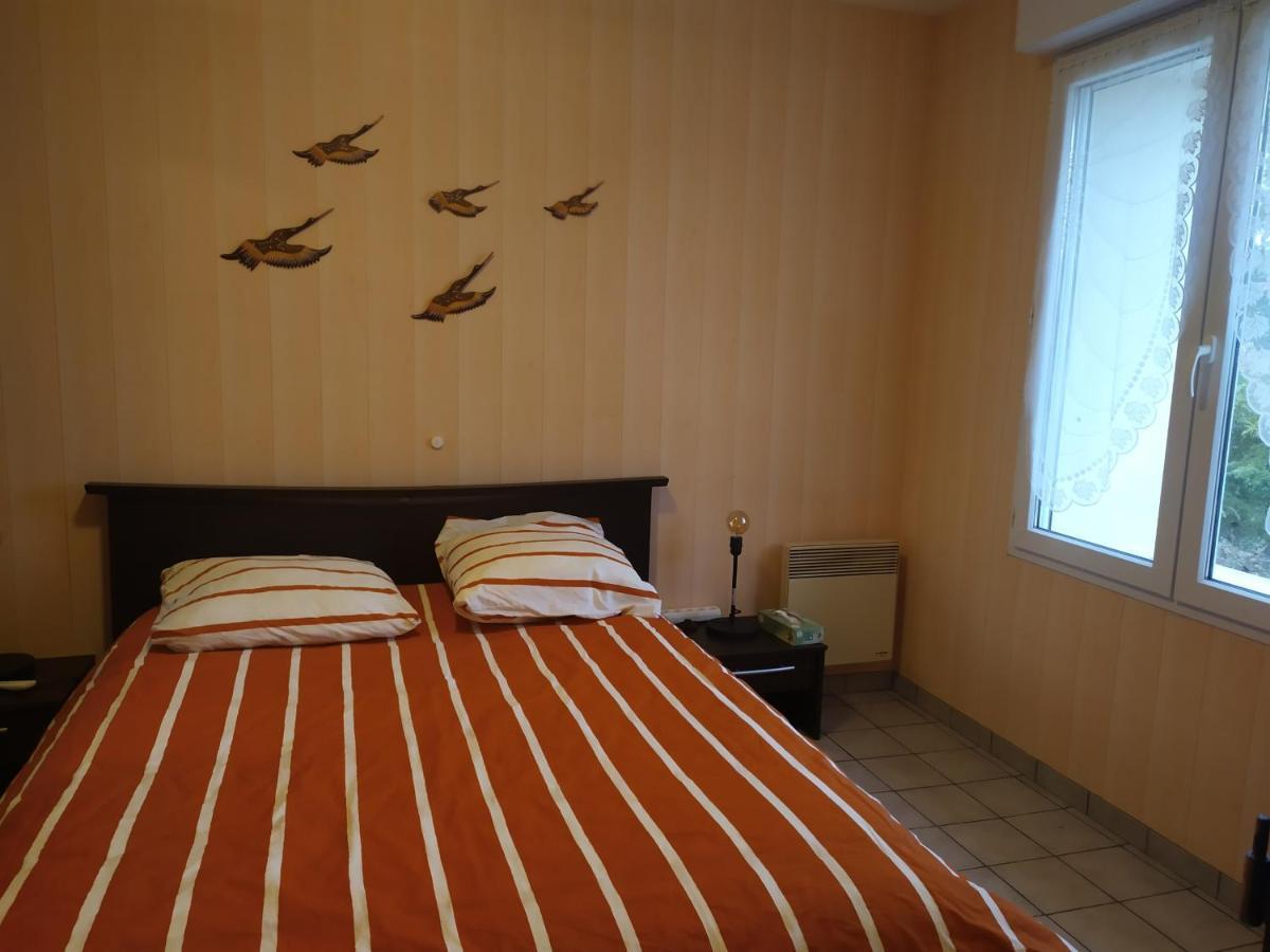 Appartement Chez Fabienne T1 à Le Breuil-sur-Couze Extérieur photo