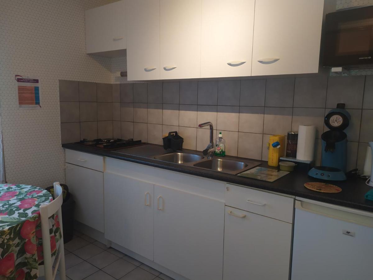 Appartement Chez Fabienne T1 à Le Breuil-sur-Couze Extérieur photo